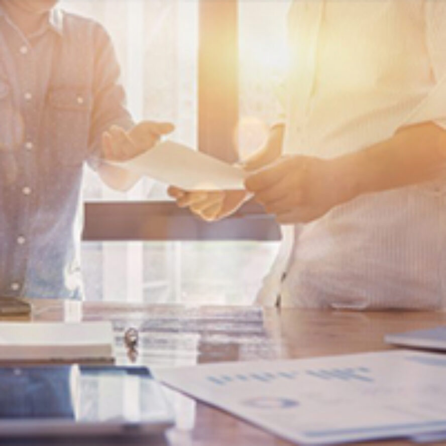 Who-owns-the-Customer