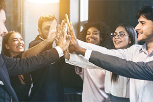 Building-and-managing-employee-relationships-&-morale-during-COVID-19