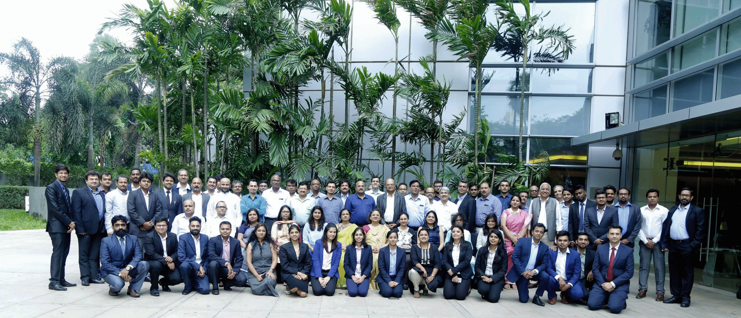 Cropped_Final_Group_Picture_Huddle2018